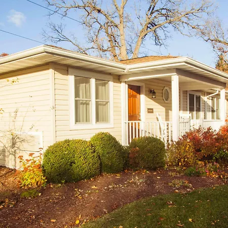 Seven Oaks Bed & Breakfast-3