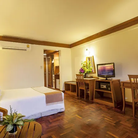 Safari Beach Hotel Patong-3