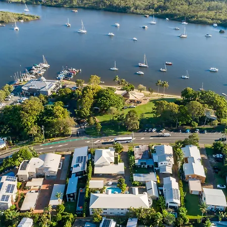 Noosa River Palms-3