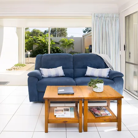 Noosa River Palms-3