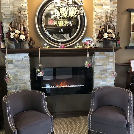 Talbot Trail Inn & Suites-3