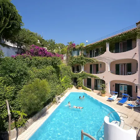Hotel Bellevue Benessere & Relax-2