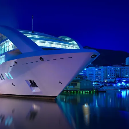 Sunborn Gibraltar-2