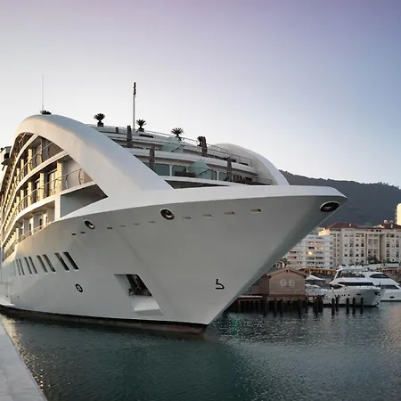 Sunborn Gibraltar-2