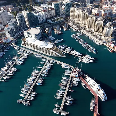 Sunborn Gibraltar-2