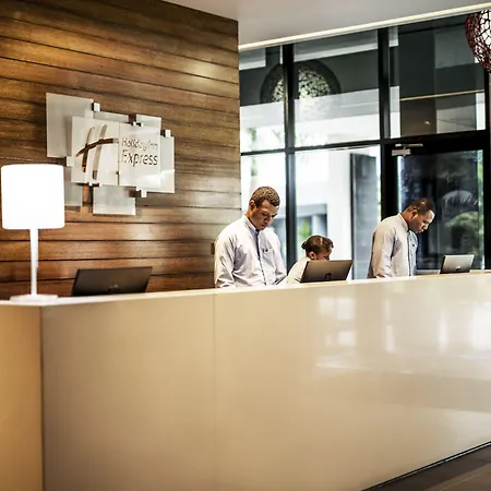 Holiday Inn Express Port Moresby By Ihg-2