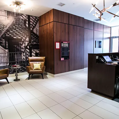 Leon Hotel Les-3