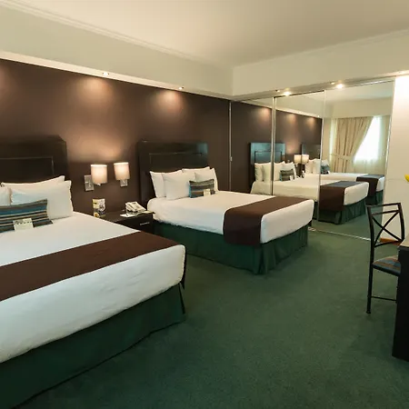 El Polo Hotel & Suites-3