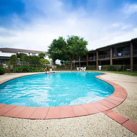 Sandown Regency Hotel & Apartments-2