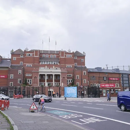 Maiden Oval-2