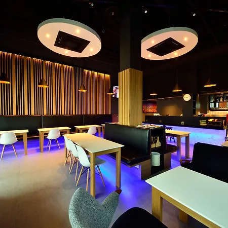 Bizotel Premier Hotel & Residence-2