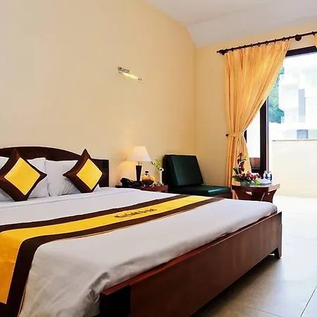 Beachfront Hotel-2