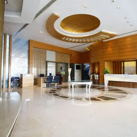 Grand Estancia-3