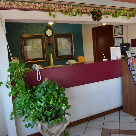 Executive Inn And Suites - Jackson-2