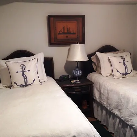 The Stone Hedge Bed And Breakfast-3