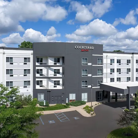 Courtyard By Marriott Philadelphia Bensalem-3
