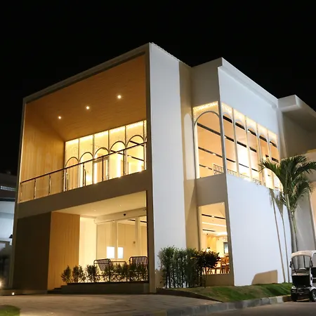 Crystal Palace Luxury Hotel Pattaya-3