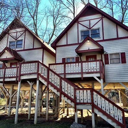 Riverbend Motel & Cabins-2