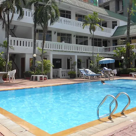 The Expat Hotel Patong-3