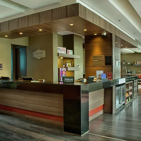 Hampton By Hilton Cali-3