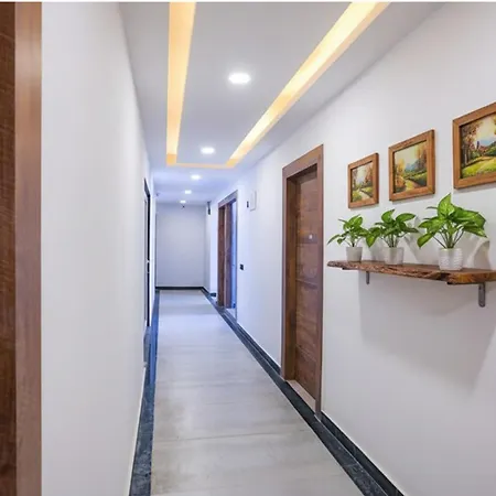 Fabhotel F9 Noida Sector 27-3