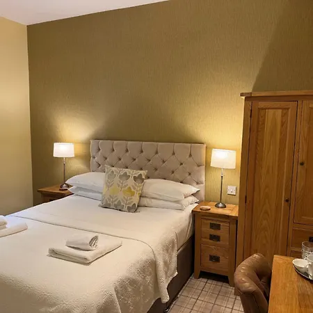 Yewfield Vegetarian Guest House-3