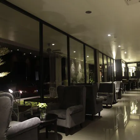 I Am Jazz Hotel-3