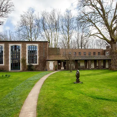 The Royal Foundation Of St Katharine-3