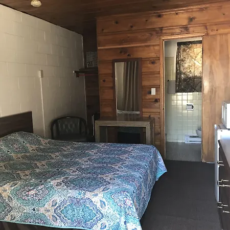 White Pine Motel-2