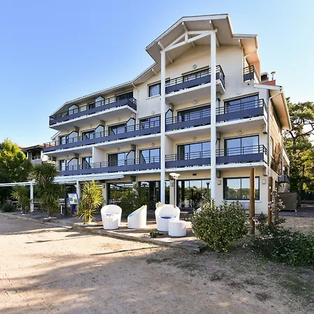 Hotel Le Pavillon Bleu-3