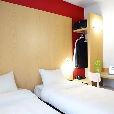 B&B HOTEL Perpignan Sud Marché International-2
