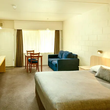 Box Hill Motel-2