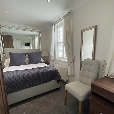Grosvenor Lodge Guest House-2