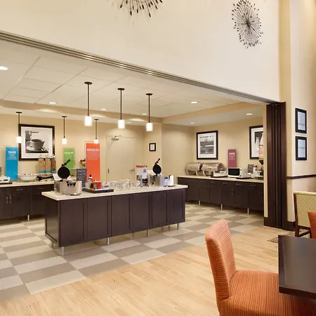 Hampton Inn & Suites Philadelphia Montgomeryville-2