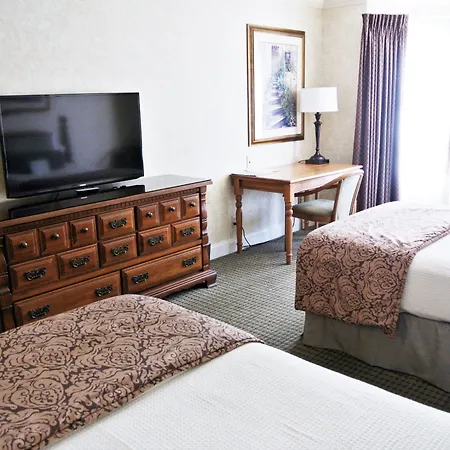 Cow Hollow Inn And Suites-3