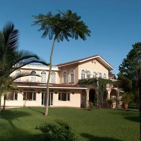 House Of Waine-2