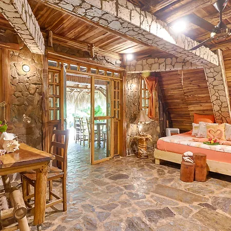 Chalet Tropical Hotel & Pool Bar Restaurant-3