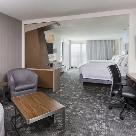 Courtyard By Marriott Bismarck North-3