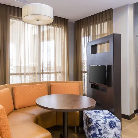 Courtyard By Marriott Bismarck North-2