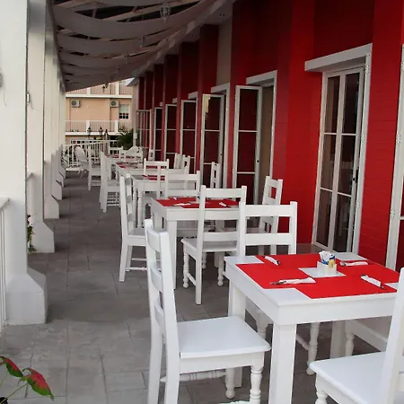 Ramada By Wyndham Tikal Isla De Flores-2