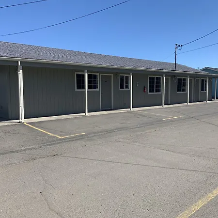 Coastal Inn And Suites-2