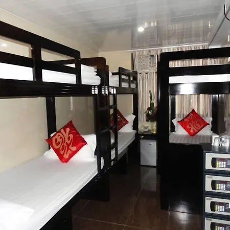 Day And Night Hostel Block D 10Th Floor 24 Hour Reception-2