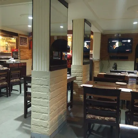 Hotel Chandrageet-3