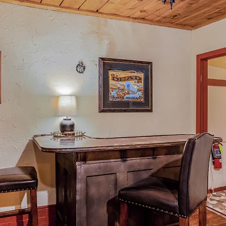 Cliff House Lodge And Hot Tub Cottages-3