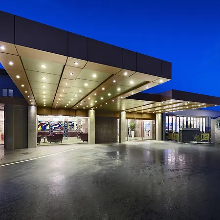 Swan River Hotel-2