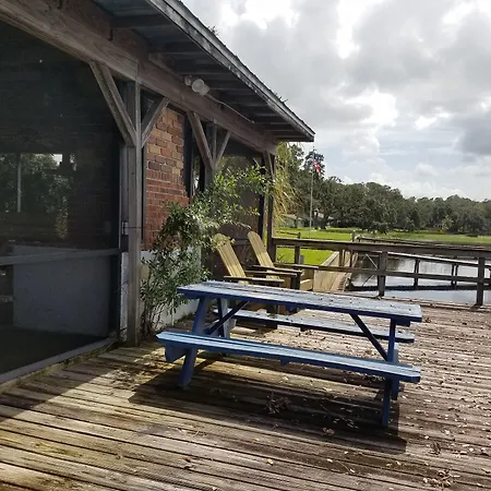 Lakeside Inn And Cafe-2