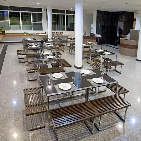 Wiz Hotel-2