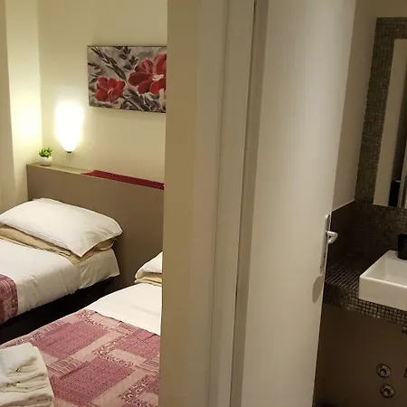 Cesar Vatican Rooms-2