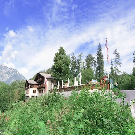 Hotel Pass Lueg-3