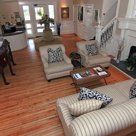 Anchor Inn Beach House-2
